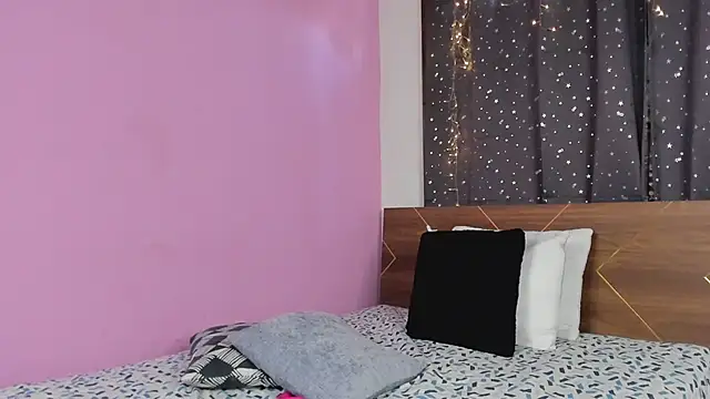 SaraVergara online show from March 9, 2025, 2:21 pm