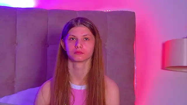 Snapshot of AudreyBarlow chatting on March 19, 2025, 6:35 am AudreyBarlow online show from March 19, 2025, 6:35 am