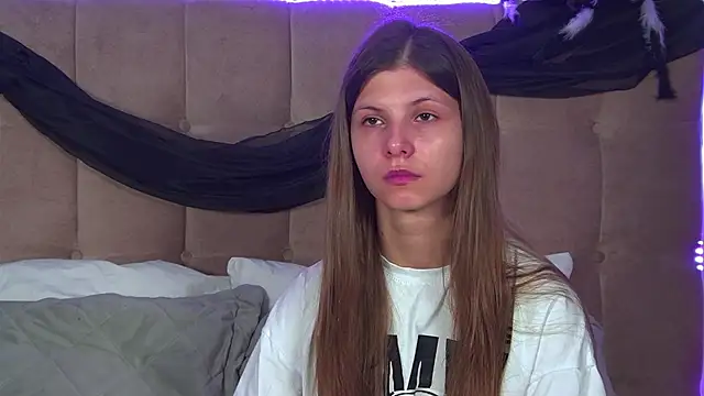 Snapshot of AudreyBarlow chatting on November 2, 2025, 6:21 pm AudreyBarlow online show from November 2, 2025, 6:21 pm