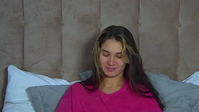 Snapshot of RachelSimpson chatting on November 7, 2025, 6:30 pm RachelSimpson online show from November 7, 2025, 6:30 pm