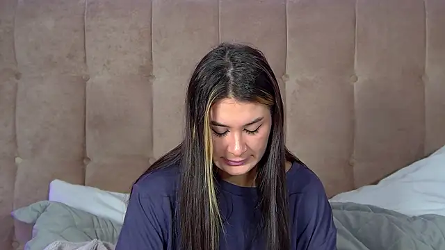 Snapshot of RachelSimpson chatting on November 15, 2025, 6:26 pm RachelSimpson online show from November 15, 2025, 6:26 pm