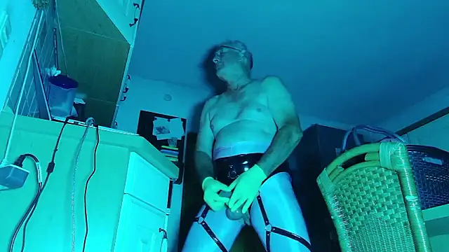 Sexspielzeug-1 online show from September 20, 2025, 10:00 pm