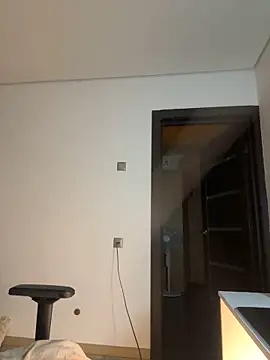 Snapshot of Bastet chatting on December 10, 2024, 7:54 pm Bastet online show from December 10, 2024, 7:54 pm