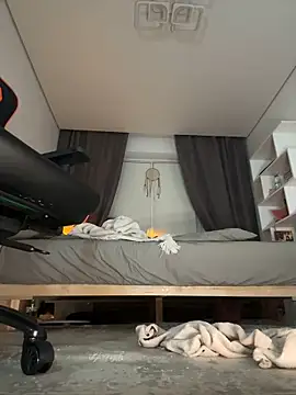 Snapshot of Bastet chatting on December 23, 2024, 12:57 am Bastet online show from December 23, 2024, 12:57 am