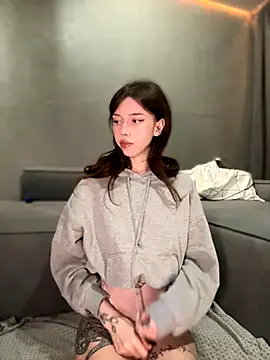 Snapshot of Bastet chatting on October 2, 2025, 6:04 pm Bastet online show from October 2, 2025, 6:04 pm