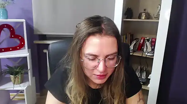 Zoey Erotic online show from December 30, 2024, 5:26 am