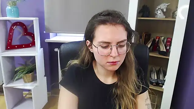 Zoey Erotic online show from February 17, 2025, 10:07 am