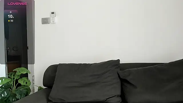 Snapshot of minimaya chatting on March 18, 2025, 4:47 am minimaya online show from March 18, 2025, 4:47 am