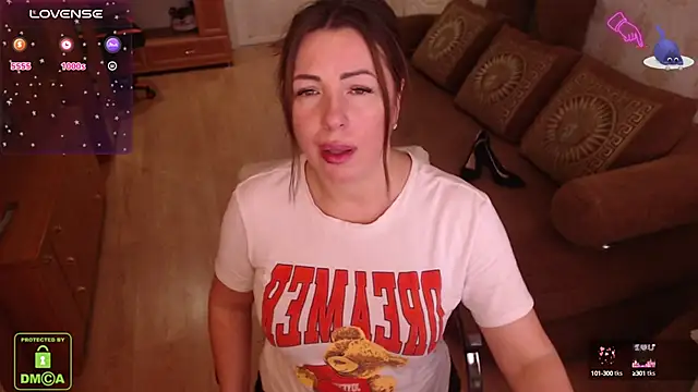 LauraClarck online show from February 10, 2025, 8:53 am