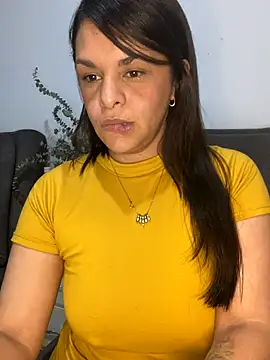 Snapshot of Kataliina chatting on October 15, 2025, 3:28 am Kataliina online show from October 15, 2025, 3:28 am