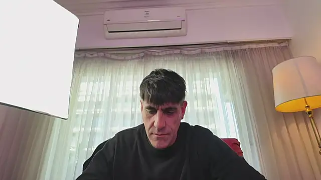 Snapshot of Elnonoykeila77 chatting on May 18, 2026, 4:35 pm Elnonoykeila77 online show from May 18, 2026, 4:35 pm
