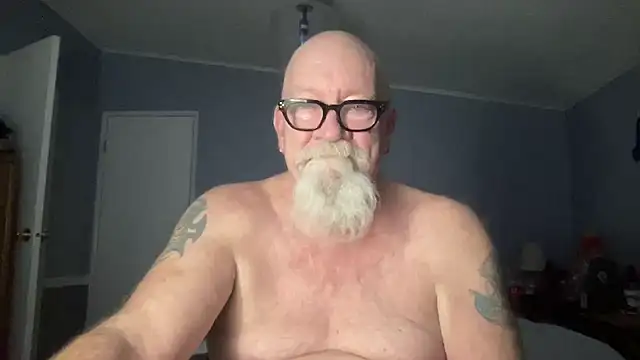 Snapshot of kcbace61760 chatting on January 12, 2026, 3:12 am kcbace61760 online show from January 12, 2026, 3:12 am