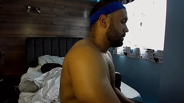 anthonylatynxd online show from April 18, 2026, 4:11 pm