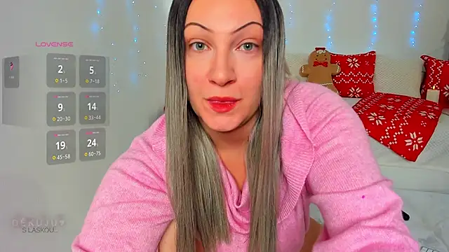 Snapshot of KVerunce chatting on January 1, 2025, 9:09 pm KVerunce online show from January 1, 2025, 9:09 pm