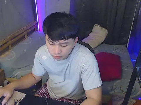 Snapshot of princeJayX chatting on May 12, 2026, 12:57 pm princeJayX online show from May 12, 2026, 12:57 pm
