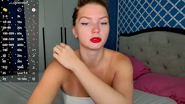 Busty Redhead online show from July 3, 2026, 7:26 am