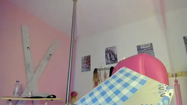 CAMILA--REY online show from February 11, 2025, 12:16 pm