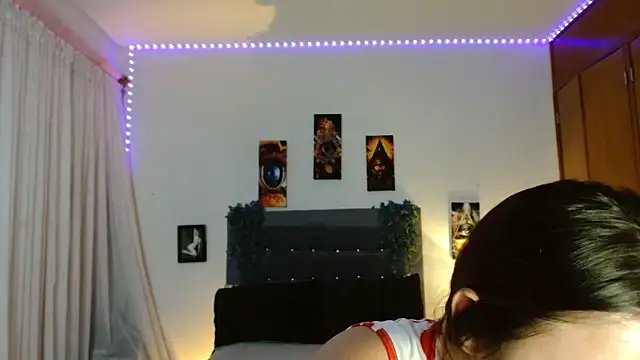 Snapshot of 3littleschoolteens chatting on November 18, 2025, 5:45 am 3littleschoolteens online show from November 18, 2025, 5:45 am