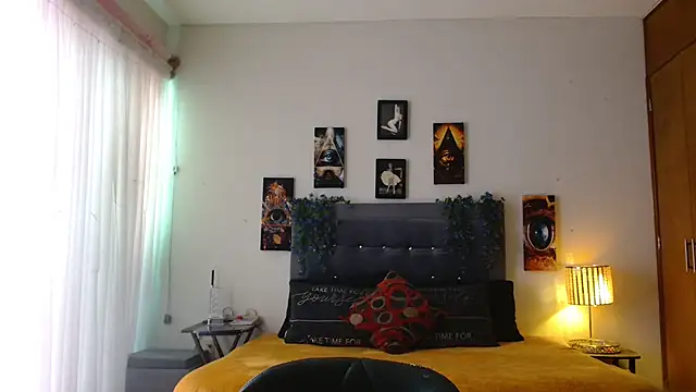 Snapshot of 3littleschoolteens chatting on December 2, 2025, 5:30 pm 3littleschoolteens online show from December 2, 2025, 5:30 pm