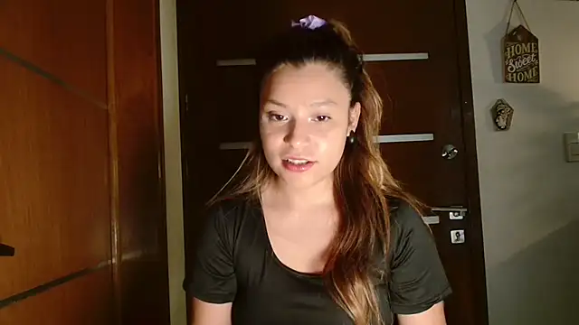 Snapshot of 3littleschoolteens chatting on July 9, 2026, 6:45 pm 3littleschoolteens online show from July 9, 2026, 6:45 pm
