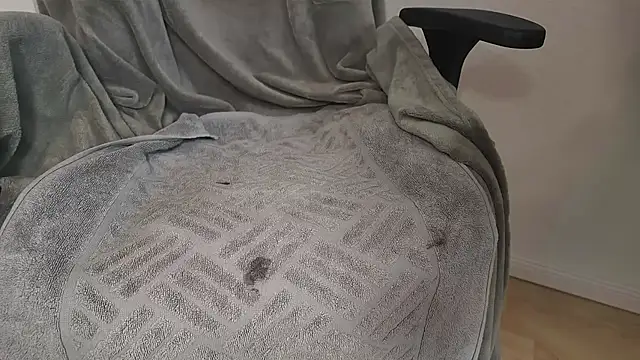 Snapshot of control-me chatting on September 8, 2025, 5:12 pm control-me online show from September 8, 2025, 5:12 pm