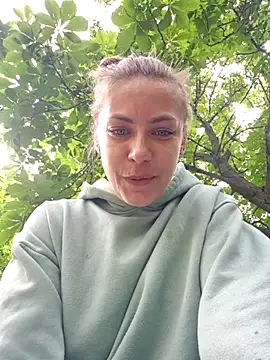 Snapshot of Keli_Jessi chatting on May 19, 2026, 1:28 pm Keli Jessi online show from May 19, 2026, 1:28 pm