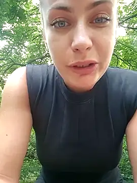 Keli Jessi online show from July 19, 2026, 4:11 pm