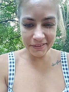 Keli Jessi online show from July 29, 2026, 4:05 pm