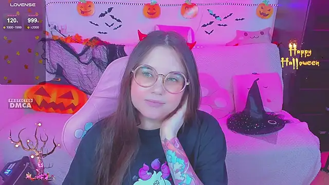 Snapshot of Lolisuccub chatting on October 28, 2025, 7:16 pm Lolisuccub online show from October 28, 2025, 7:16 pm