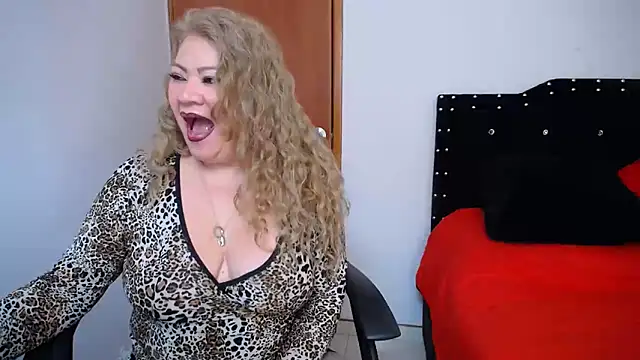 Ursulawhite69 online show from January 28, 2025, 6:17 pm