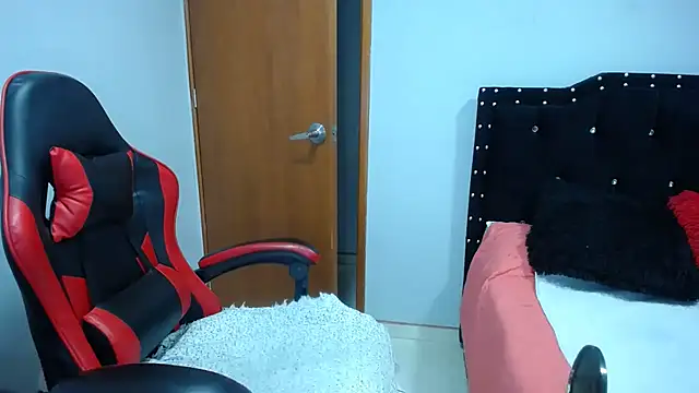 Ursulawhite69 online show from May 29, 2026, 1:14 am