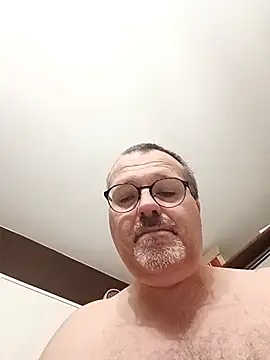 mike9473 online show from April 13, 2026, 4:51 am