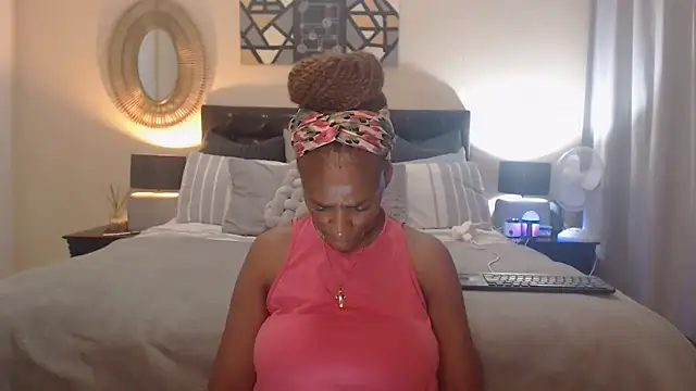 Snapshot of Creamyass22 chatting on January 24, 2025, 5:32 pm Creamyass22 online show from January 24, 2025, 5:32 pm