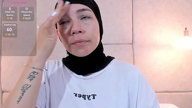 aisha vs online show from January 13, 2026, 12:43 pm