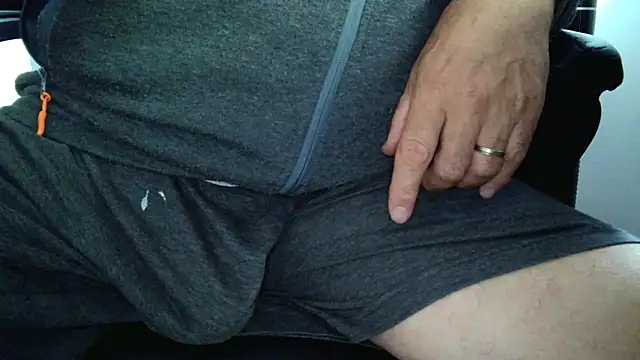 Snapshot of scorvierge@xh chatting on September 23, 2025, 1:03 pm scorviergexh online show from September 23, 2025, 1:03 pm