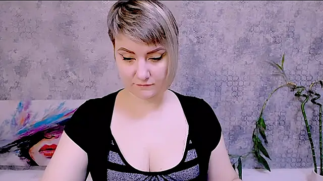 Djullia online show from November 9, 2025, 6:12 am