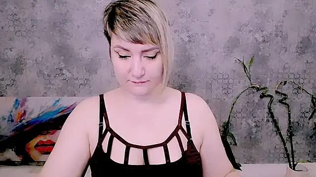 Djullia online show from May 28, 2026, 5:49 am
