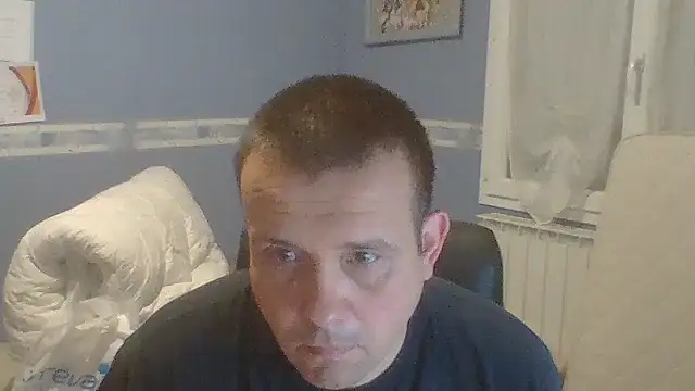 manubm03 online show from November 13, 2025, 6:56 am