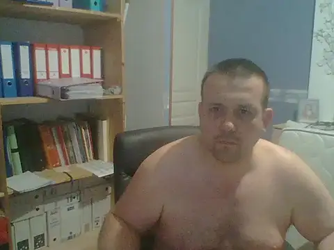 manubm03 online show from February 18, 2026, 3:02 am