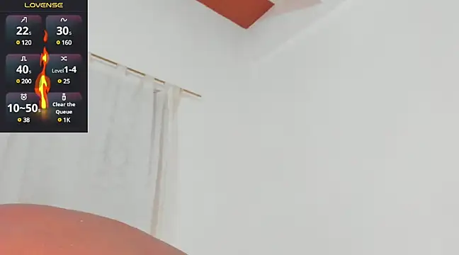 Snapshot of santi_brown chatting on March 21, 2025, 12:40 am santi brown online show from March 21, 2025, 12:40 am