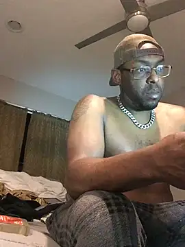 Snapshot of Londonfrotadejr chatting on February 20, 2025, 12:36 pm Londonfrotadejr online show from February 20, 2025, 12:36 pm