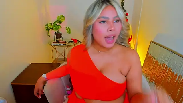 Snapshot of Carlota_peach chatting on December 31, 2024, 6:57 pm Carlota peach online show from December 31, 2024, 6:57 pm