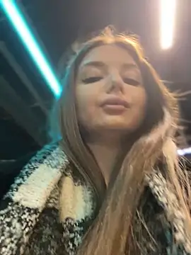 KrisMagnoly online show from December 28, 2024, 4:30 pm