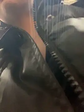 KrisMagnoly online show from February 9, 2025, 6:05 pm