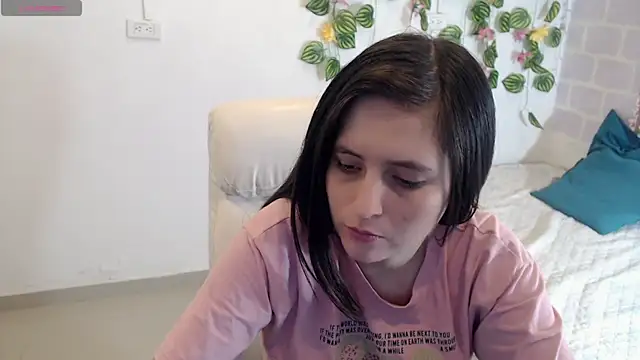 tania sweet   online show from September 28, 2025, 3:28 pm