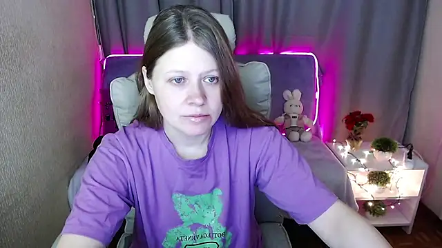 alekasamui online show from March 17, 2025, 1:35 am