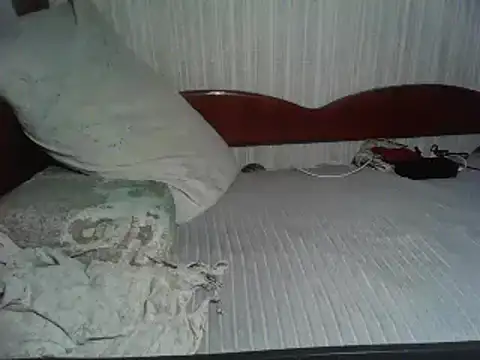 Alma Evelynne online show from March 7, 2025, 8:00 pm