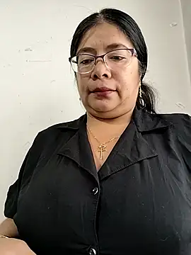 Snapshot of __valentina18 chatting on November 14, 2025, 12:59 pm valentina18 online show from November 14, 2025, 12:59 pm