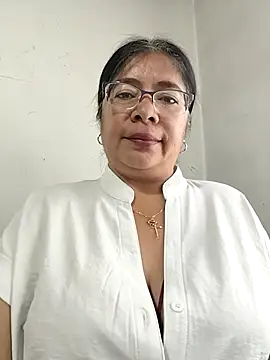 Snapshot of __valentina18 chatting on December 15, 2025, 1:26 pm valentina18 online show from December 15, 2025, 1:26 pm