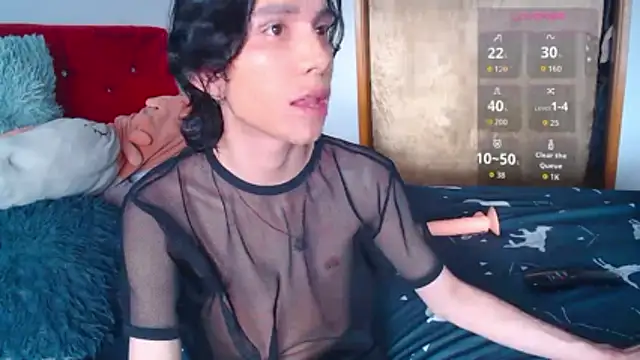 Snapshot of LAICK_01 chatting on December 17, 2025, 9:43 pm LAICK 01 online show from December 17, 2025, 9:43 pm